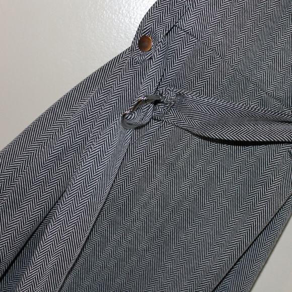 Must Go! ๐๐ฝ Black and White patterned dress ๐ - Picture 7 of 8